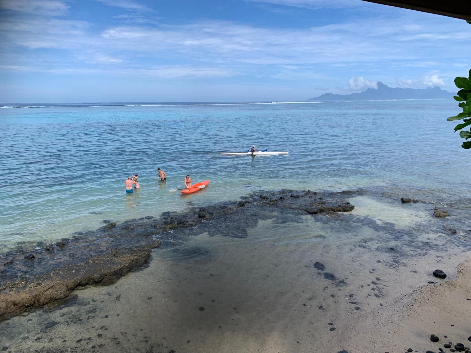 Fare Hotu Punaauia Bord De Mer Exteriör bild